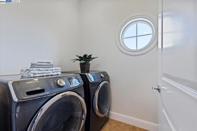 4369 Table Mountain Rd, Dublin CA: https://media.crmls.org/mediaz/7624f19d-8f5c-4818-a48b-5c5c18f33523.jpg