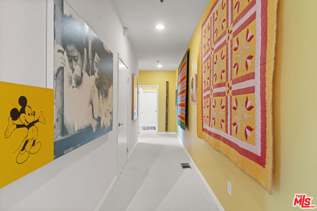 2204 Maravilla Drive, Los Angeles CA: https://media.crmls.org/mediaz/762508e7-eb37-45cf-843e-c3ff1039ac39.jpg