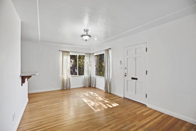 Detail Gallery Image 6 of 46 For 1531 Glenwood Dr, San Diego,  CA 92103 - 3 Beds | 2 Baths