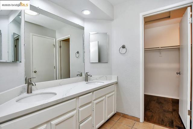 1500 Mellissa Ct, Antioch CA: https://media.crmls.org/mediaz/7625aa54-b93f-4802-adb5-49f9c464b144.jpg