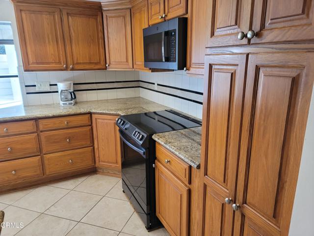 Detail Gallery Image 10 of 26 For 2105 Avenida San Antero Dr, Camarillo,  CA 93010 - 2 Beds | 2 Baths