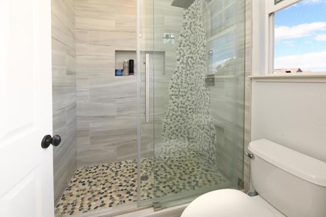 1322 Montrose Place, Pleasanton CA: https://media.crmls.org/mediaz/7626c44e-42da-478b-a742-5b8f3b33d1d7.jpg