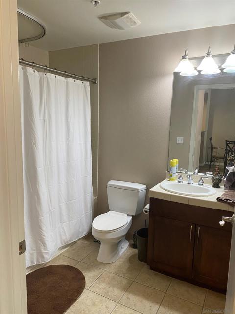 530 K St, San Diego CA: https://media.crmls.org/mediaz/76273a55-5c6f-480c-9913-60e7e957cdeb.jpg