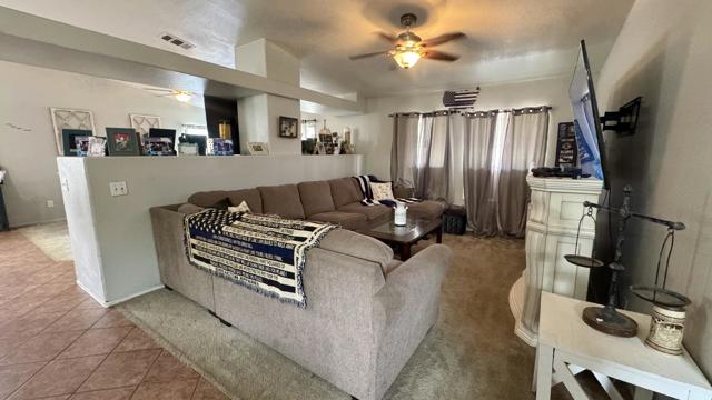 81118 Pindo Drive, Indio CA: https://media.crmls.org/mediaz/762742b0-d482-47e4-b02c-fbddf1f4b5c4.jpg