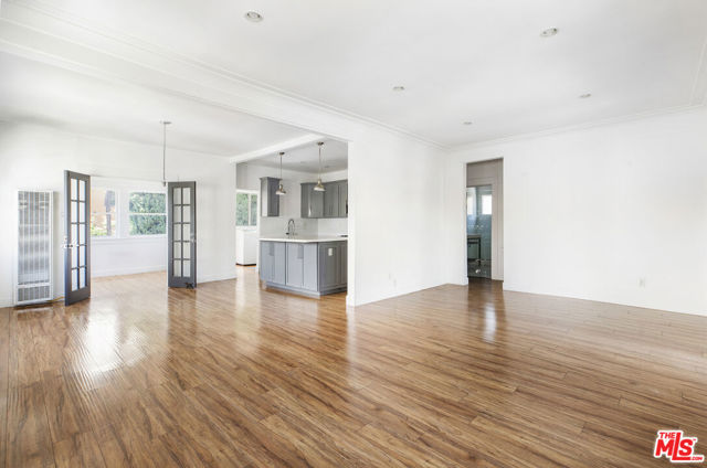 1404 Maltman Avenue, Los Angeles CA: https://media.crmls.org/mediaz/76282d8e-80b9-486d-a958-e020866a4938.jpg