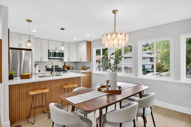 1124 Mason Drive, Pacifica CA: https://media.crmls.org/mediaz/762871f5-d3c0-4fd3-8a83-e40dfb2a8dd1.jpg