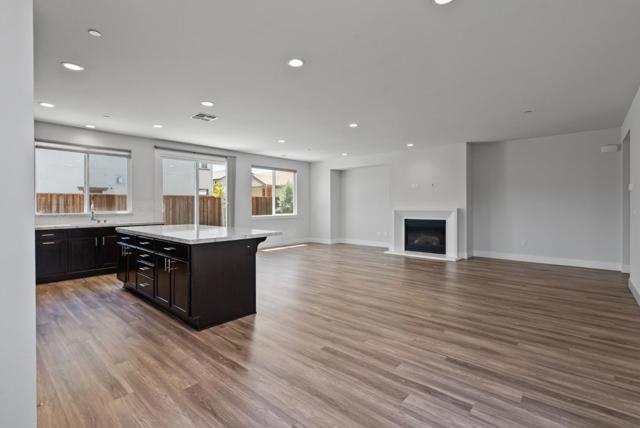 277 Copperleaf Lane, San Juan Bautista CA: https://media.crmls.org/mediaz/7629bb9a-d5ed-4d78-8d87-320552af4dac.jpg