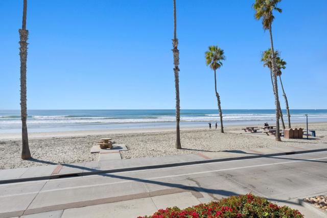 Detail Gallery Image 3 of 25 For 600 N the Strand #25,  Oceanside,  CA 92054 - 2 Beds | 2 Baths