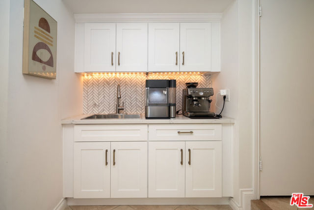 879 Shadowgrove Street, Brea CA: https://media.crmls.org/mediaz/762b0444-8580-42cc-808b-65a9c18e2edb.jpg