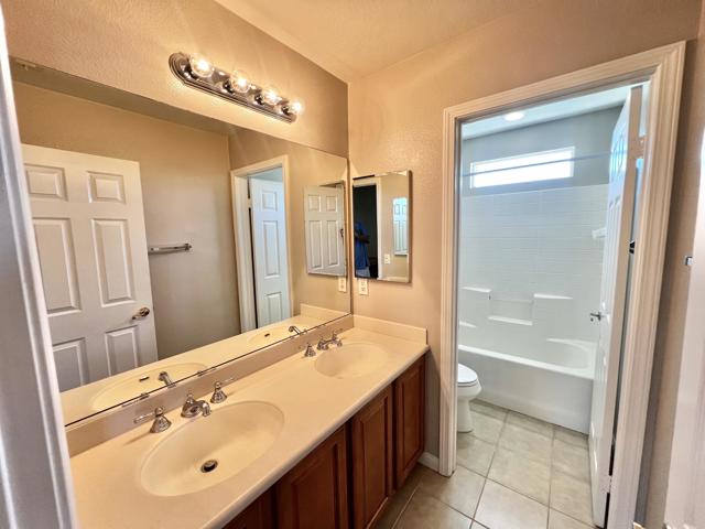 43770 Campo Place, Indio CA: https://media.crmls.org/mediaz/762b2938-87aa-4acf-a901-5c73b1a75f7d.jpg