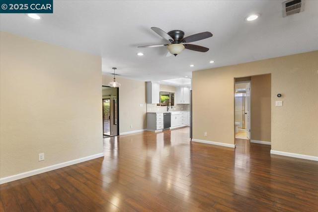 15745 Via Corta, San Lorenzo CA: https://media.crmls.org/mediaz/762b661c-136b-4ce4-80c3-d5a24618b5ce.jpg