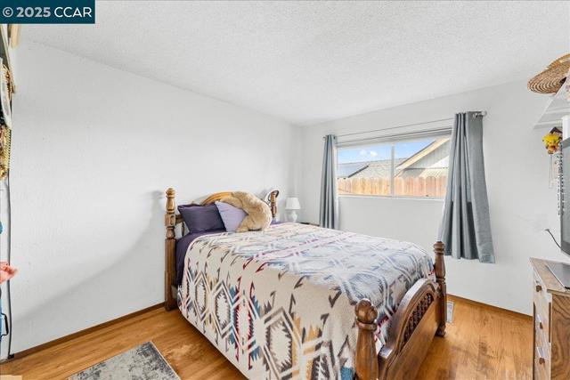 885 Tara Hills Dr, Pinole CA: https://media.crmls.org/mediaz/762c27cf-0485-443f-95bf-53b9580902f9.jpg