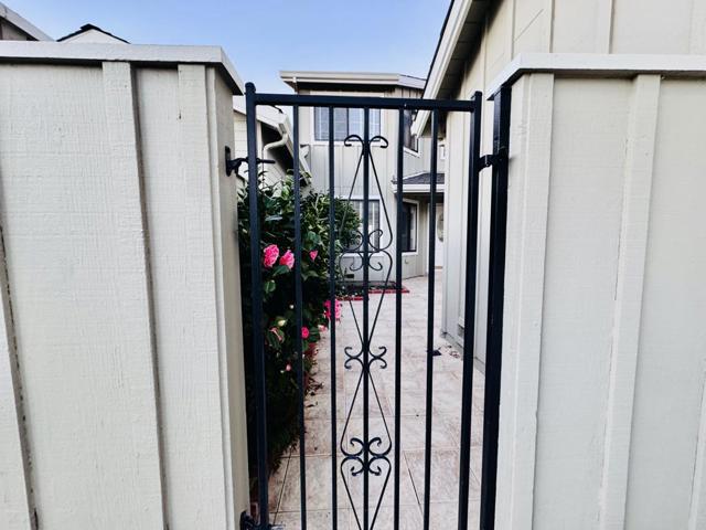 808 Duffin Drive, Hollister CA: https://media.crmls.org/mediaz/762cd511-fa5f-483f-8b90-8c25261a46ac.jpg