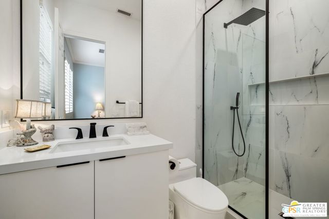 47925 Via Livorno, La Quinta CA: https://media.crmls.org/mediaz/762cee96-34a1-400d-b64b-a9f1a0001b2b.jpg