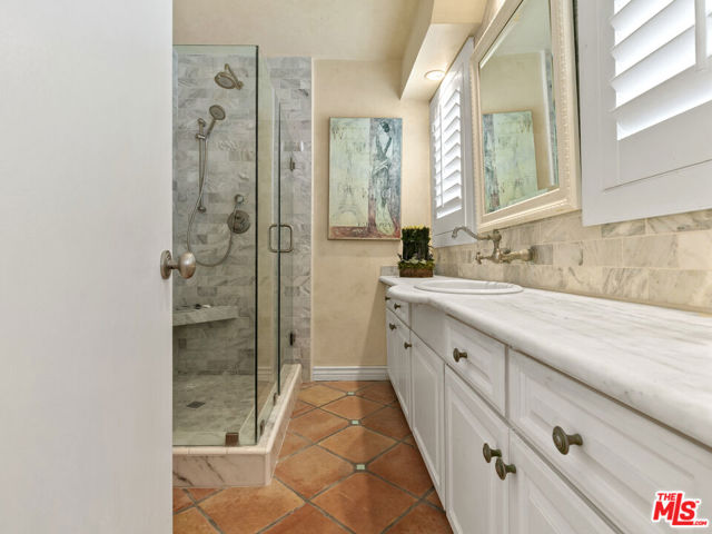 22626 Pacific Coast Highway, Malibu CA: https://media.crmls.org/mediaz/762d6d8d-1e43-4303-be88-441679f2c5db.jpg