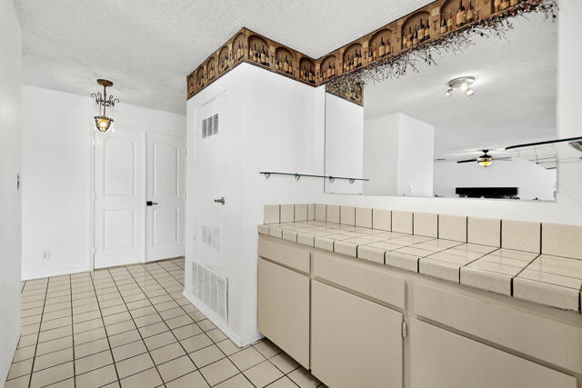 52600 Avenida Herrera, La Quinta CA: https://media.crmls.org/mediaz/762f6546-2a10-48ef-a86d-93cd1982f42e.jpg