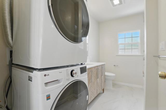 2408 Bartlett Street, Oakland CA: https://media.crmls.org/mediaz/762f6821-6bb3-404d-a526-dfc99cd249bd.jpg
