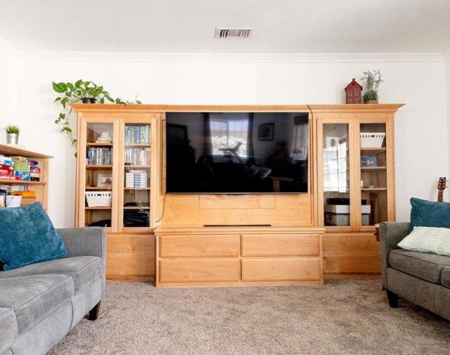 1626 S Boulder Ave, Ontario CA: https://media.crmls.org/mediaz/76301d64-3dd6-408b-900d-0cd24a3dda41.jpg