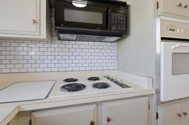 2657 Bon Bon Drive, San Jose CA: https://media.crmls.org/mediaz/76306495-0481-4e76-97ca-6ec1f1e2f87e.jpg