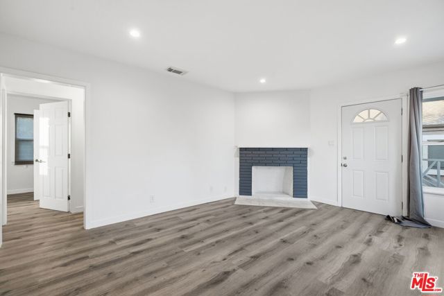 11485 Cumpston Street photo 7