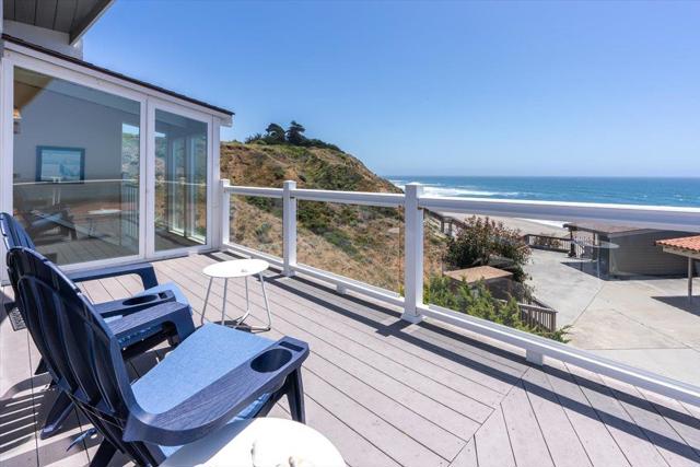 665 Sand Dollar Lane, Watsonville CA: https://media.crmls.org/mediaz/7631cbb6-d6a1-4e6e-be62-af1d51586f34.jpg