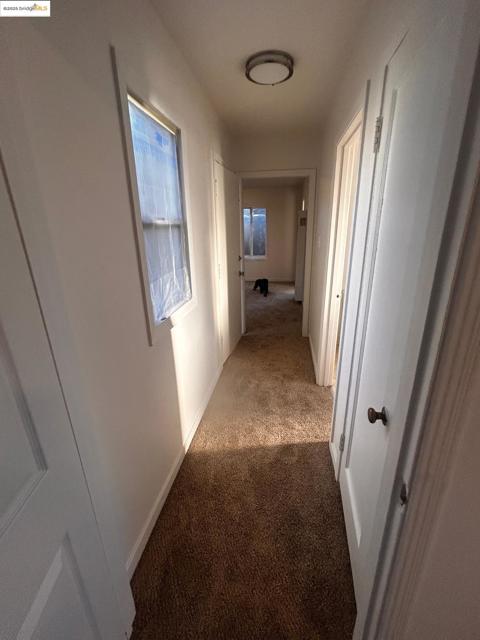 869 Lassen St, Richmond CA: https://media.crmls.org/mediaz/76324aee-db66-43b8-8f7c-9c574352a17e.jpg