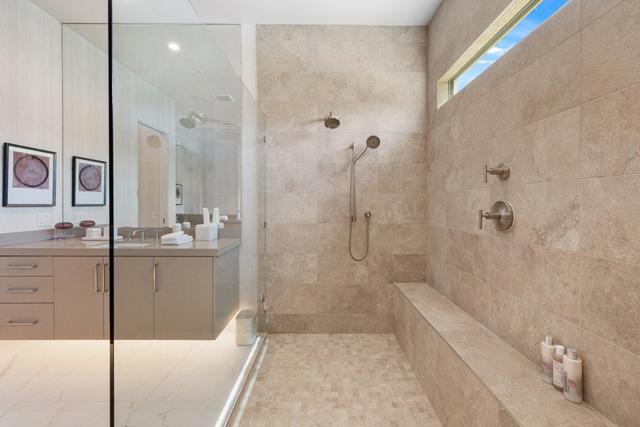 75167 Mansfield Drive, Indian Wells CA: https://media.crmls.org/mediaz/76326458-bfed-42ae-ad67-7fa1f25a30a7.jpg