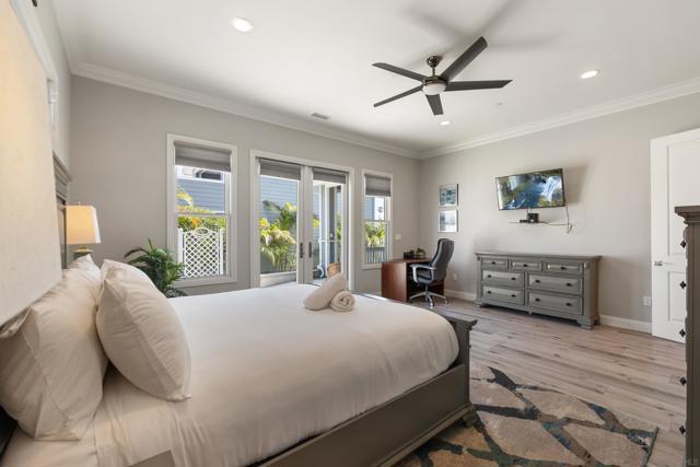 839 Reed Avenue, Pacific Beach (San Diego) CA: https://media.crmls.org/mediaz/76334849-6d7e-4127-b6a6-7be4e8c77811.jpg