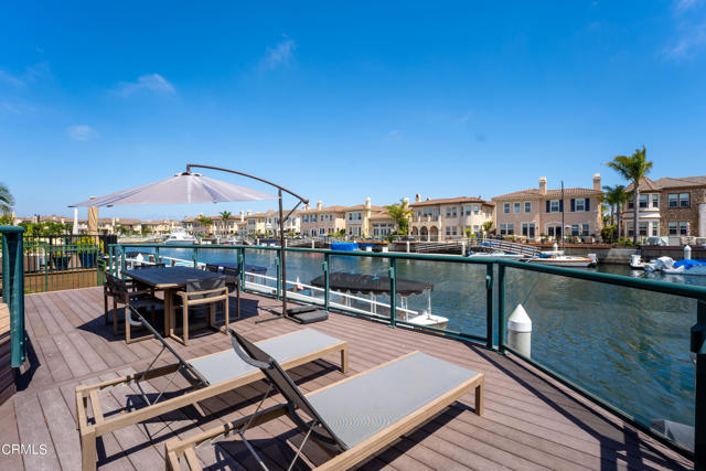 1520 Viewpoint Drive, Oxnard CA: https://media.crmls.org/mediaz/763412ba-c28a-49c2-8c6b-11edb964788d.jpg