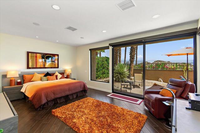 11 Vista Loma Drive, Rancho Mirage CA: https://media.crmls.org/mediaz/7634bf06-9ea3-4626-a4f9-2a81fce74d13.jpg