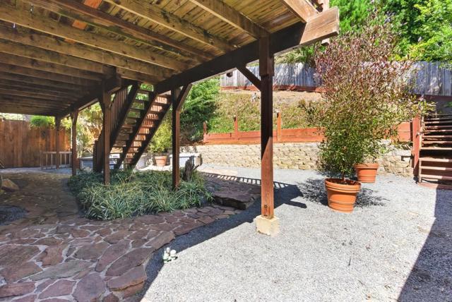 422 Avenue Portola, El Granada CA: https://media.crmls.org/mediaz/76353a6b-087e-450c-b2a3-87395d15a78b.jpg