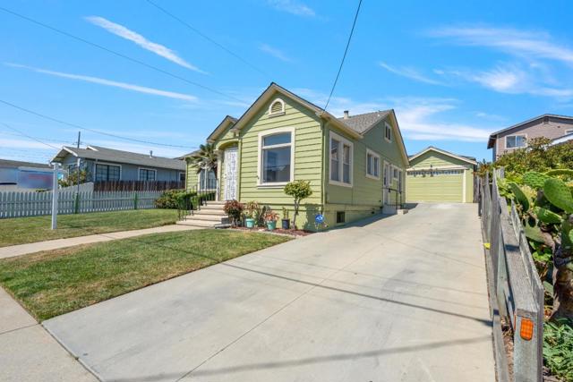 928 Lincoln Street, Watsonville CA: https://media.crmls.org/mediaz/76359bf0-e17b-4f83-8e21-192c7be1472a.jpg