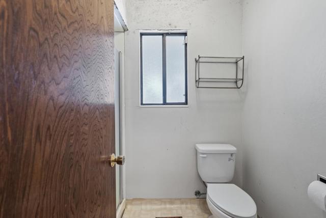 307 Mansfield Road, Hollister CA: https://media.crmls.org/mediaz/76359fe7-d698-4cab-aa2b-544525fb9872.jpg