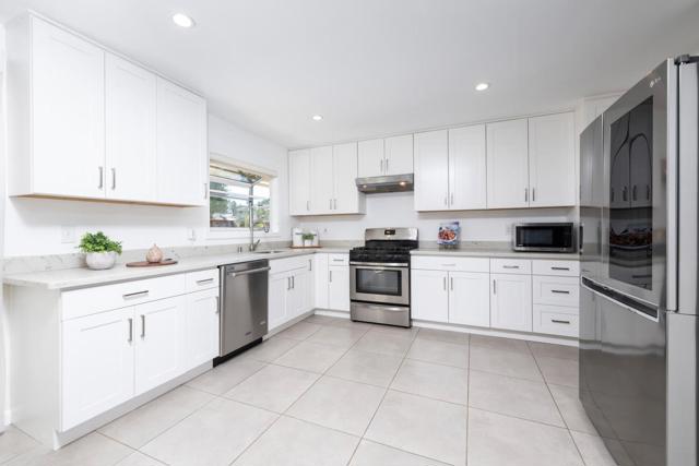 855 Mosswood Lane, Millbrae CA: https://media.crmls.org/mediaz/7635ce10-4ee0-408c-b7a6-dc1f7fb3feef.jpg