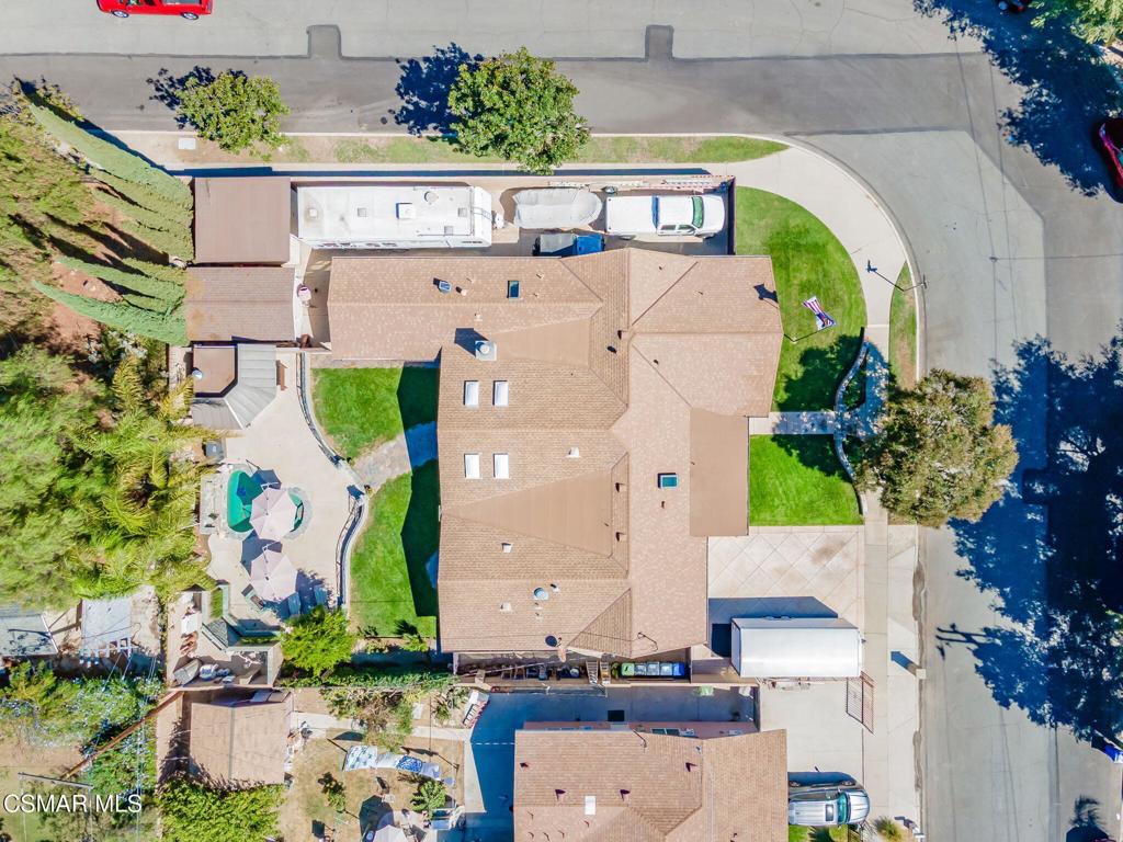 https://media.crmls.org/mediaz/76361a05-ce09-4f09-9ca0-05f8dcd76e76.jpg?preset=X-Large
