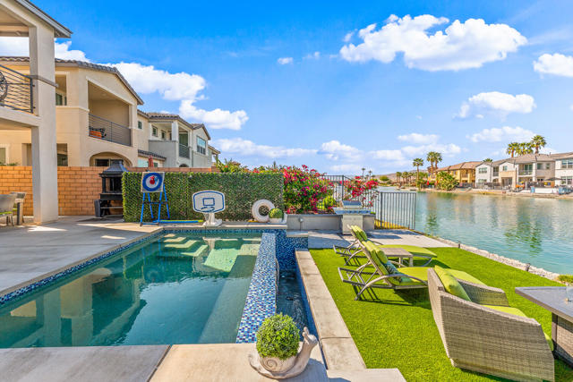 43240 Pietra Court, Indio CA: https://media.crmls.org/mediaz/763627a0-46d1-4f04-b6be-911729373d08.jpg