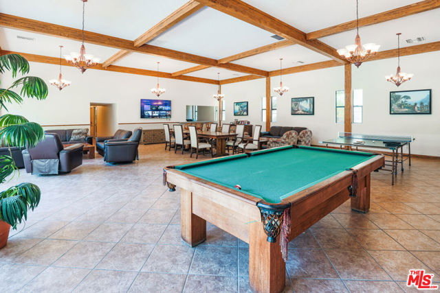 6700 Hillpark Drive, Los Angeles CA: https://media.crmls.org/mediaz/76367da9-1b46-4fbb-9a6d-beb6e2be194d.jpg