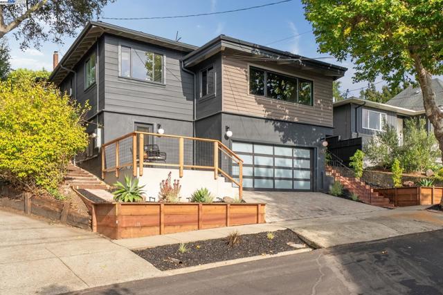 201 Amherst Ave, Kensington CA: https://media.crmls.org/mediaz/7636c062-9f52-4828-b9bb-1efc4eb22109.jpg