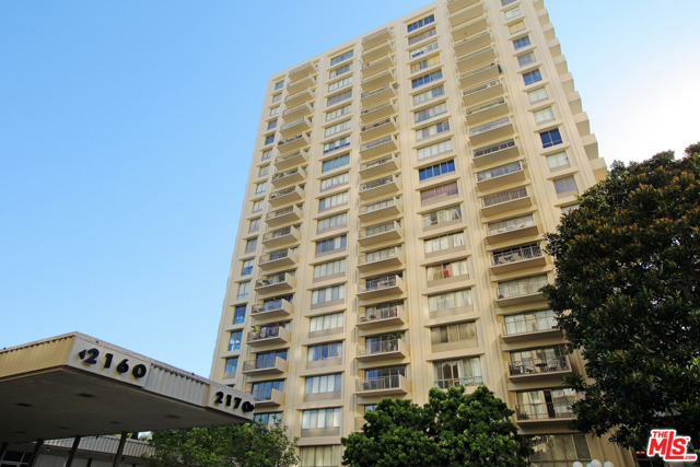 2170 CENTURY Park East 703 Los Angeles, California Move-in condition. Tenant moving out July 31st. Unit available August 1st. Neutral decor. Free Valet, Tennis Court, Olympic sized heated Swimming Pool and Gym. Renter's insurance and Move-in cost required. HOA pet deposit.