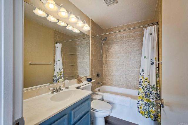 Detail Gallery Image 22 of 26 For 1737 Promenade Cir, Vista,  CA 92083 - 3 Beds | 2/1 Baths