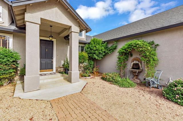 44737 Sun Valley Drive, King City CA: https://media.crmls.org/mediaz/76381a2a-fc30-4b44-a1bc-da11f6eb850c.jpg