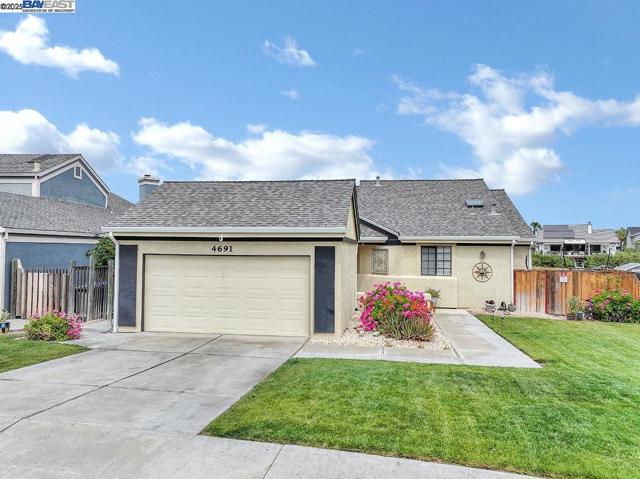 4691 Spinnaker Way, Discovery Bay CA: https://media.crmls.org/mediaz/76382383-1749-45d8-8ba7-dd354e3008cb.jpg