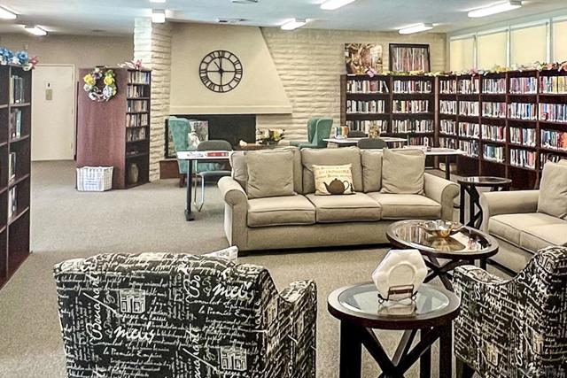 12466 Senda Rd, San Diego CA: https://media.crmls.org/mediaz/763826b2-9060-464c-87bb-079b4afa3660.jpg