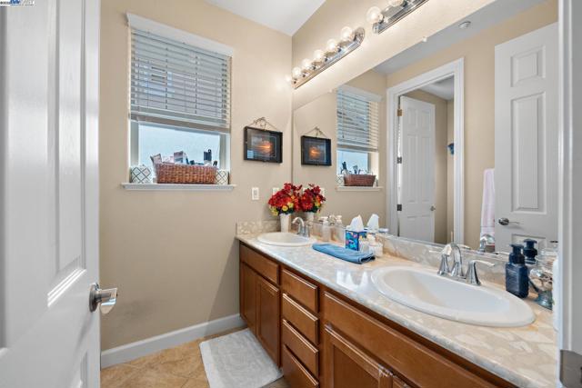 9779 Reimers Way, Dublin CA: https://media.crmls.org/mediaz/7638927c-4d2c-4de6-b449-f9048641f387.jpg