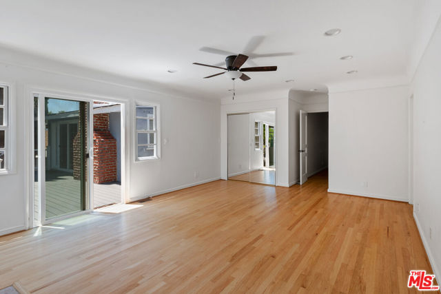 5572 Bradna Drive, Los Angeles CA: https://media.crmls.org/mediaz/7638b186-a9ee-4c2b-9542-d1f1bb0350c3.jpg