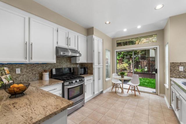 34458 Calgary Terrace, Fremont CA: https://media.crmls.org/mediaz/76391d3e-c031-4e69-b319-d9aeb0646a36.jpg
