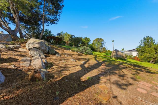 Detail Gallery Image 58 of 68 For 1921 Cresthaven Dr, Vista,  CA 92084 - 4 Beds | 3 Baths