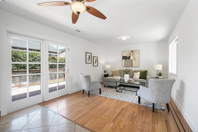 17526 Parker Rd, Castro Valley CA: https://media.crmls.org/mediaz/763af029-622d-42cf-b752-ba29c9543f9e.jpg