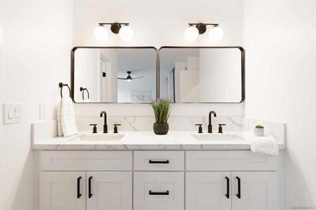 540 Oakdale Ln, El Cajon CA: https://media.crmls.org/mediaz/763b009f-5d6f-4d38-aa72-388fdf09c6b9.jpg