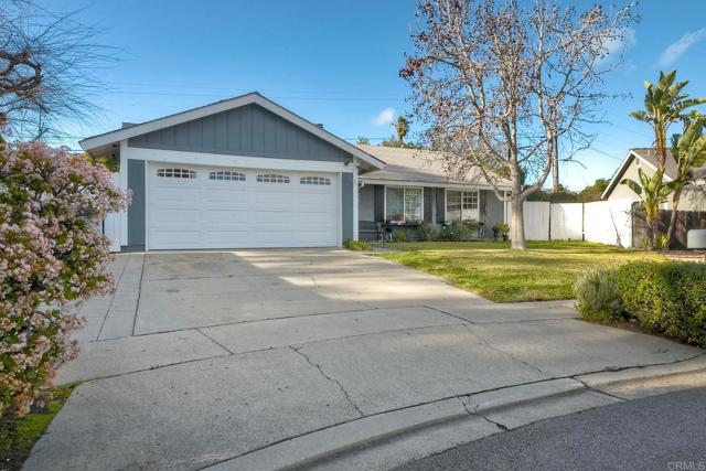 Detail Gallery Image 3 of 44 For 338 Rancho Vista Pl, Vista,  CA 92083 - 4 Beds | 2 Baths